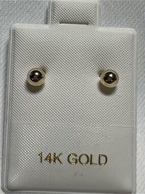 14K Gold Ball Stud Earrings - Classic Gold Elegance